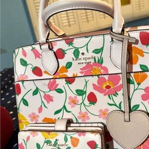 EUC: 🍓Kate Spade Madison Strawberry Garden purse AND matching wallet!! 💗💗💗